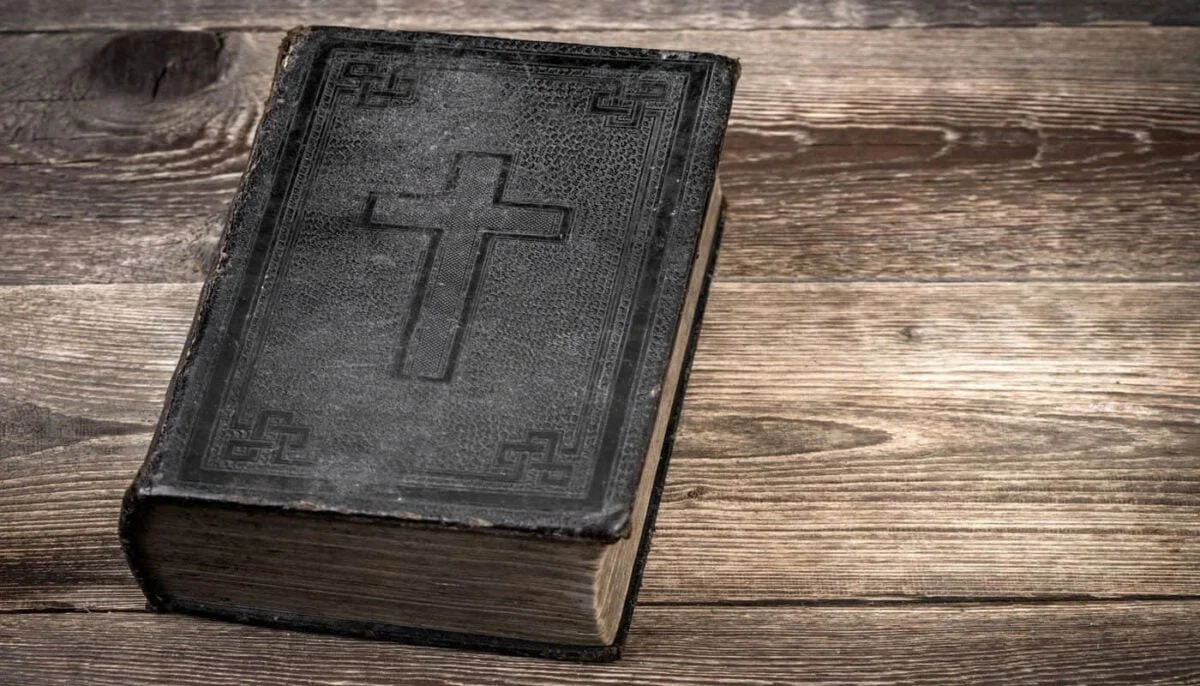 Bible06-1400×800-1