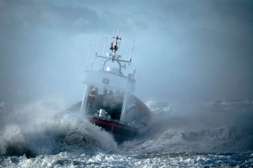boat-in-storm