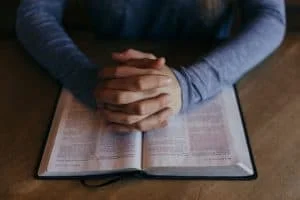 praying-bible