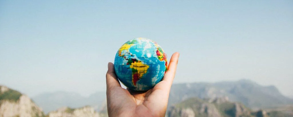 adventure-ball-shaped-blur-346885