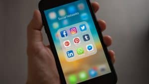 cell-phone-e1546611285586