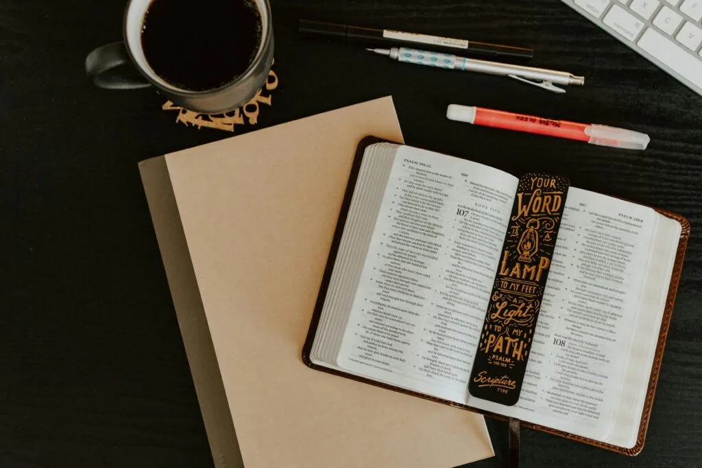 How Young People Can Engage in Biblical Teaching 1 kelly-sikkema-CEbyMSUu1mg-unsplash